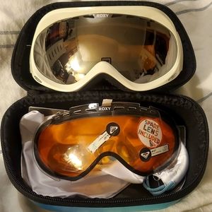 Roxy snow goggles